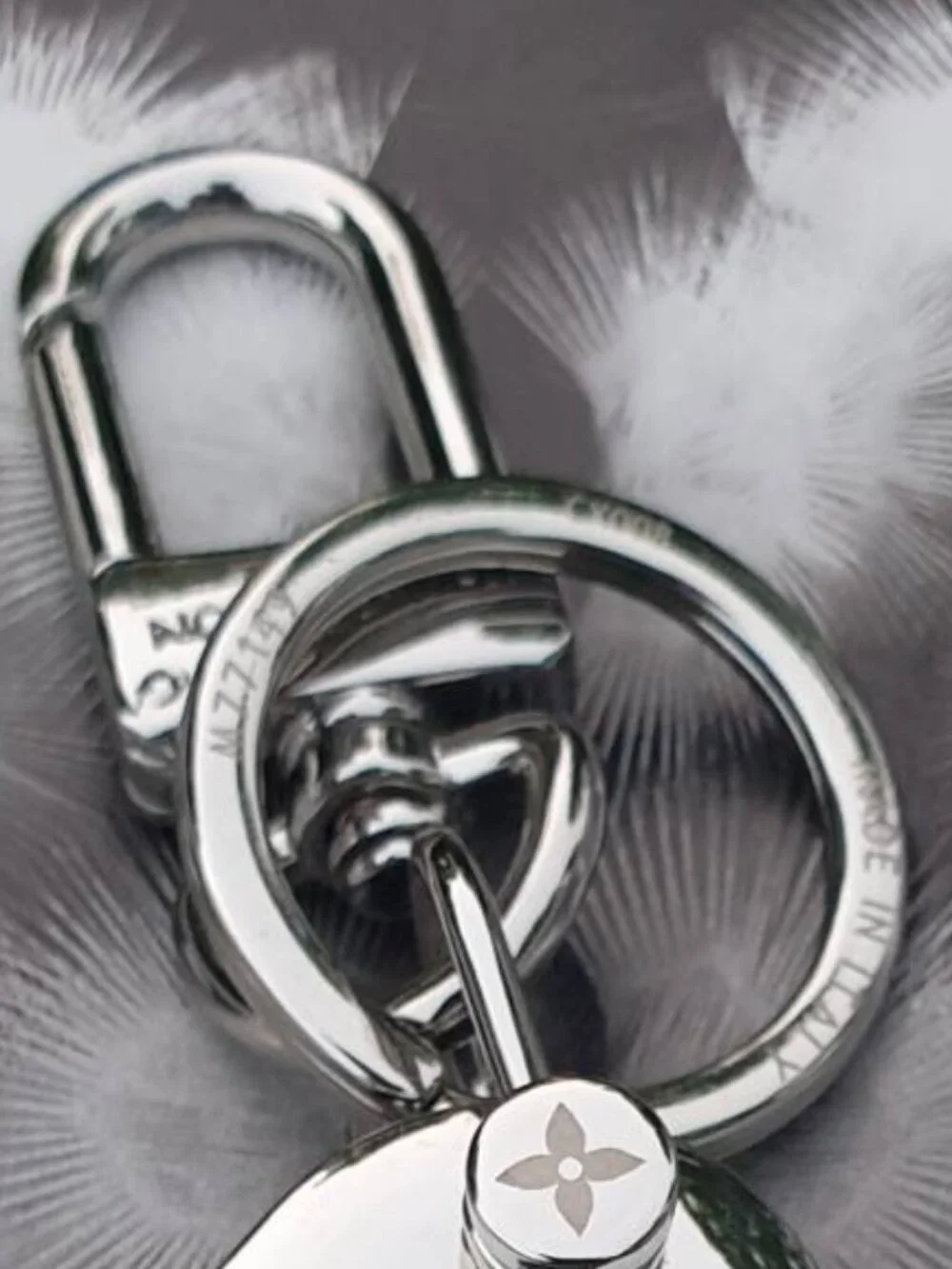 Fashion Silver Metal Key Chain Keyring Unisex Luxury Handbag Charm Accessory